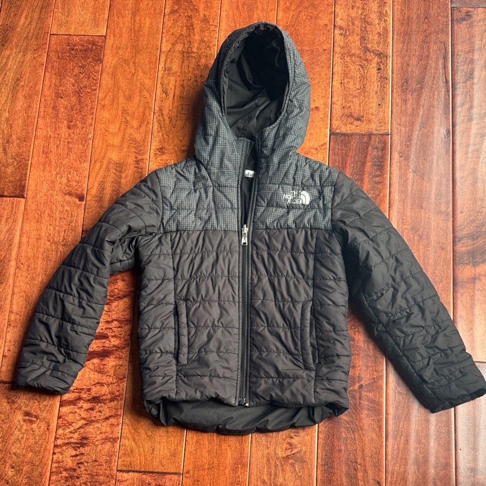 The North Face Kids Black Puffer Jacket youth small